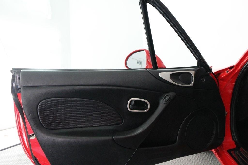 Mazda MX-5 Miata 2dr Conv Cloth Auto 2002