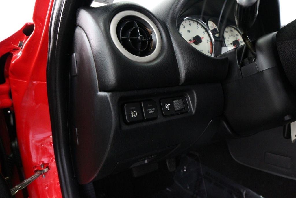 Mazda MX-5 Miata 2dr Conv Cloth Auto 2002