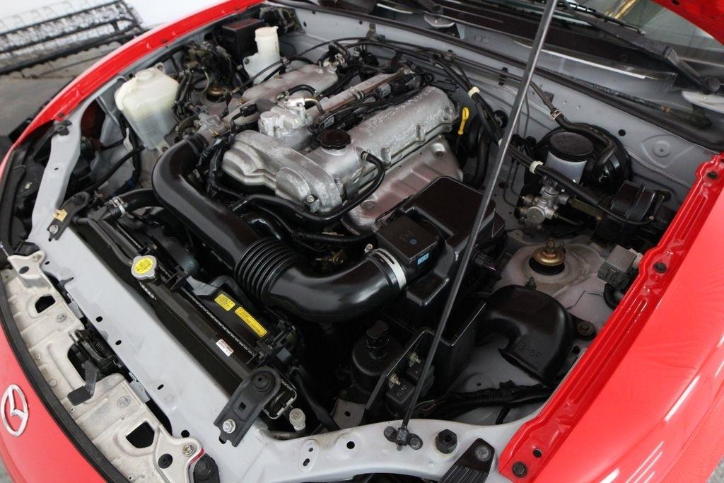 Mazda MX-5 Miata 2dr Conv Cloth Auto 2002