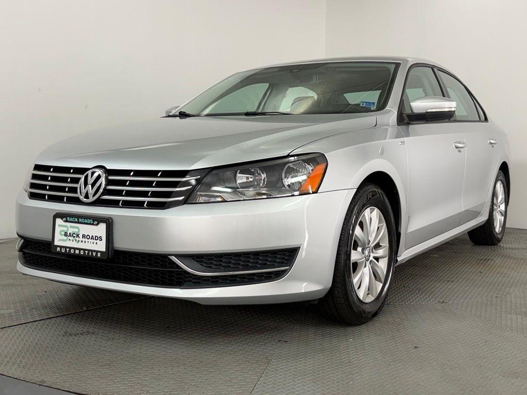 Volkswagen Passat 4dr Sdn 1.8T Auto S PZEV 2015
