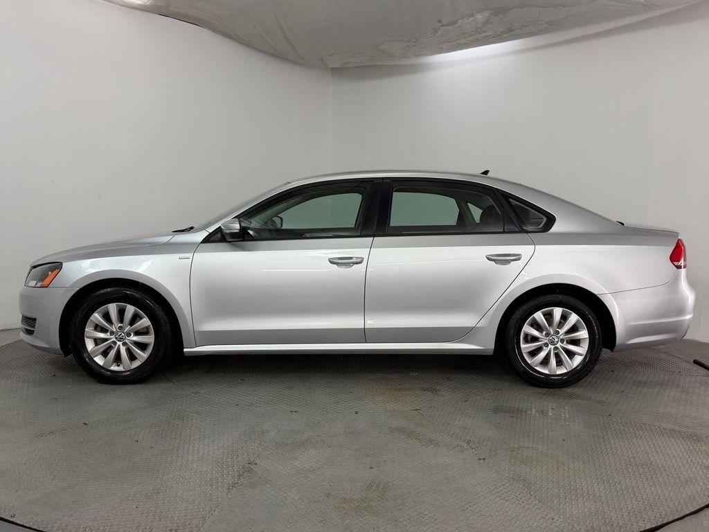 Volkswagen Passat 4dr Sdn 1.8T Auto S PZEV 2015
