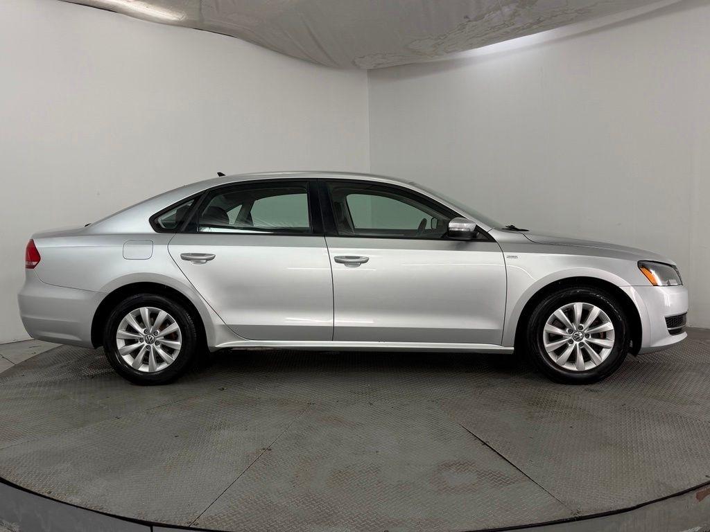 Volkswagen Passat 4dr Sdn 1.8T Auto S PZEV 2015