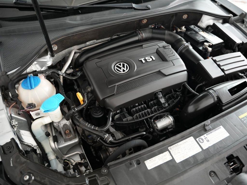 Volkswagen Passat 4dr Sdn 1.8T Auto S PZEV 2015