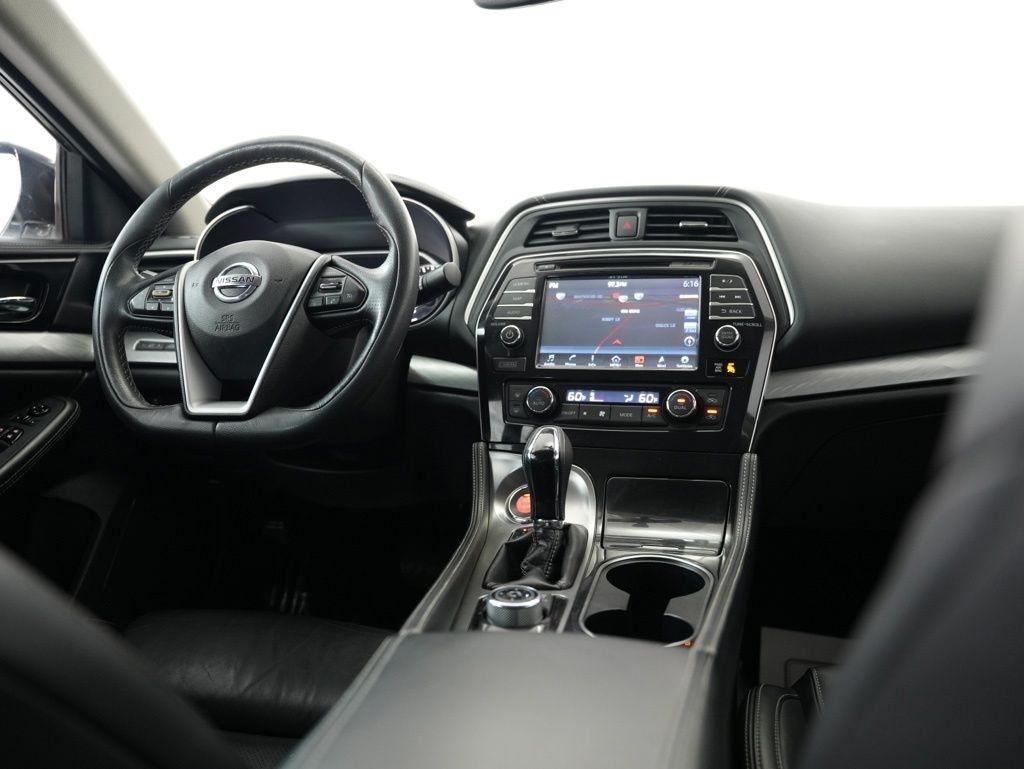 Nissan Maxima 4dr Sdn 3.5 SV 2016