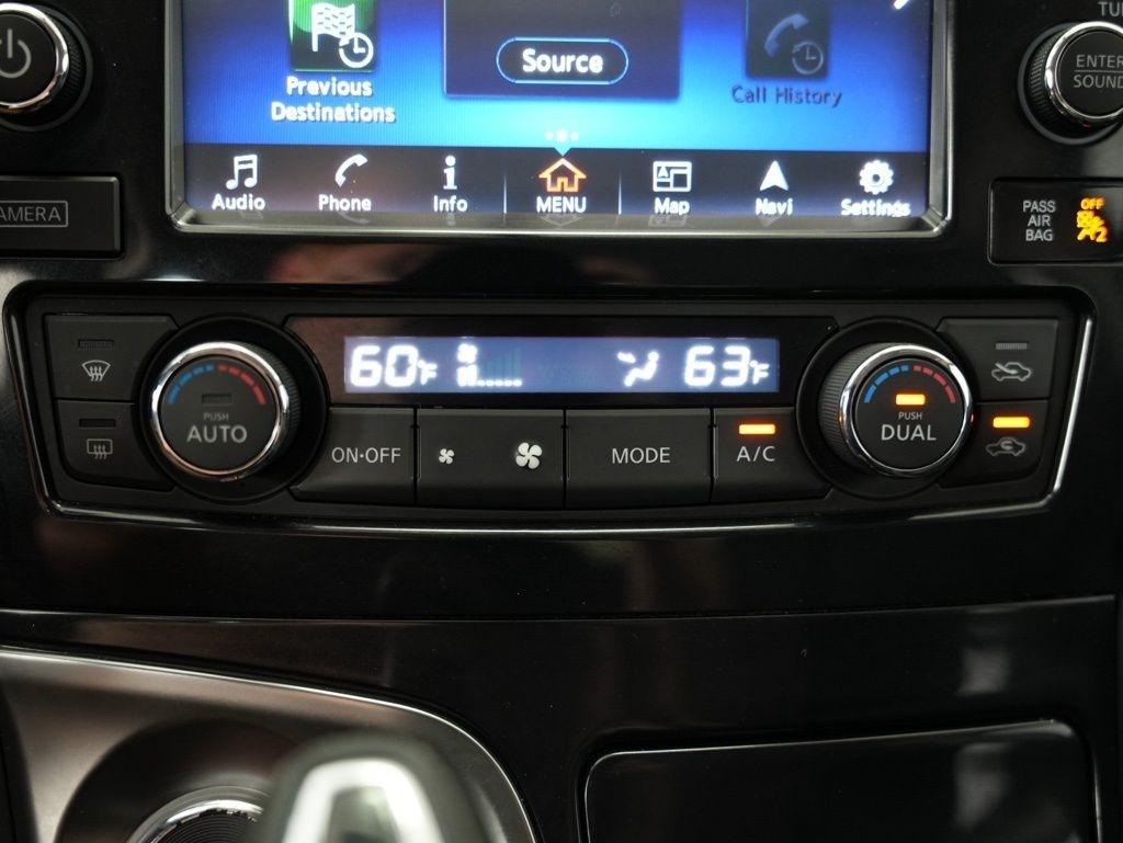 Nissan Maxima 4dr Sdn 3.5 SV 2016
