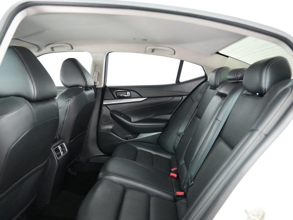 Nissan Maxima 4dr Sdn 3.5 SV 2016