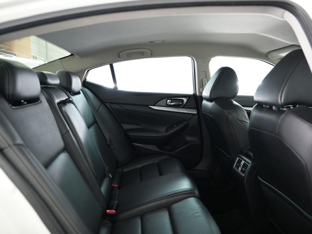 Nissan Maxima 4dr Sdn 3.5 SV 2016