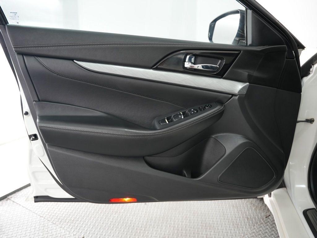 Nissan Maxima 4dr Sdn 3.5 SV 2016