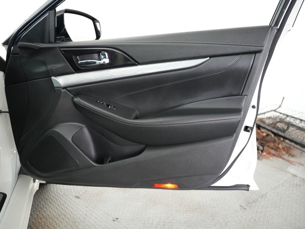 Nissan Maxima 4dr Sdn 3.5 SV 2016