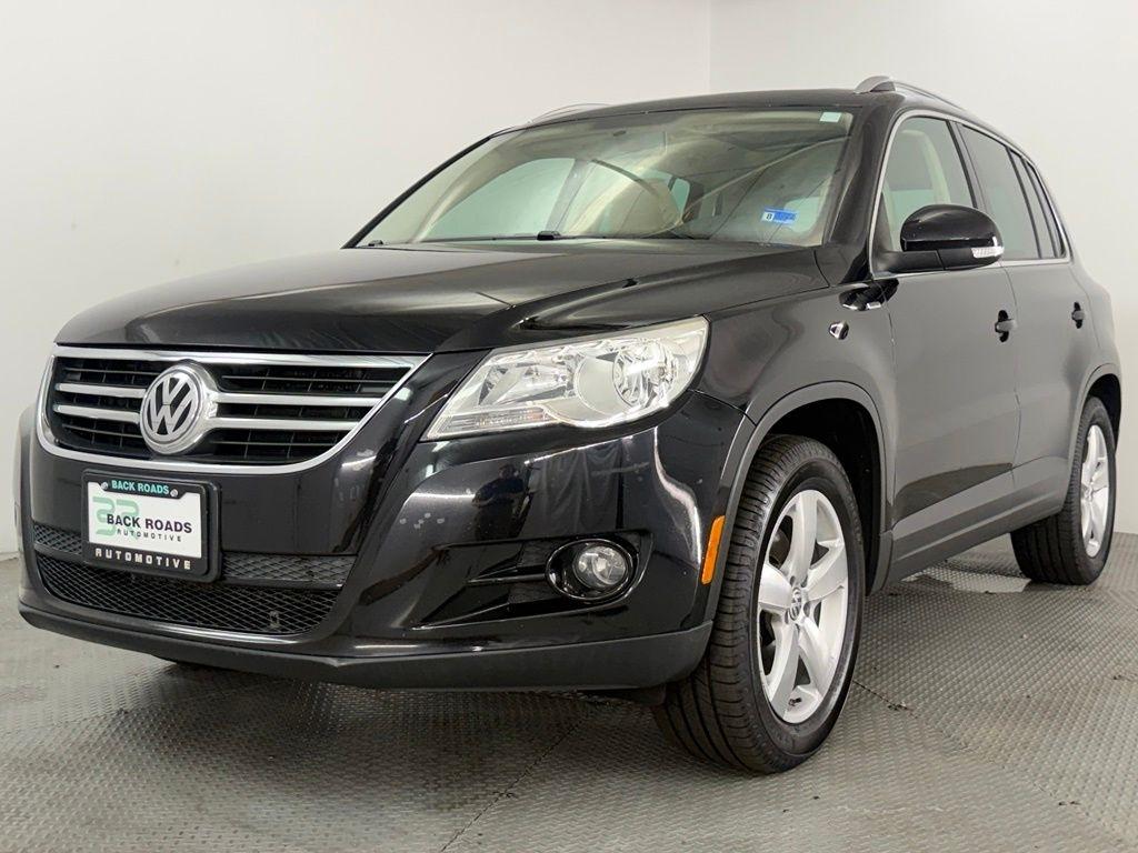 Volkswagen Tiguan AWD 4dr Wolfsburg 2010