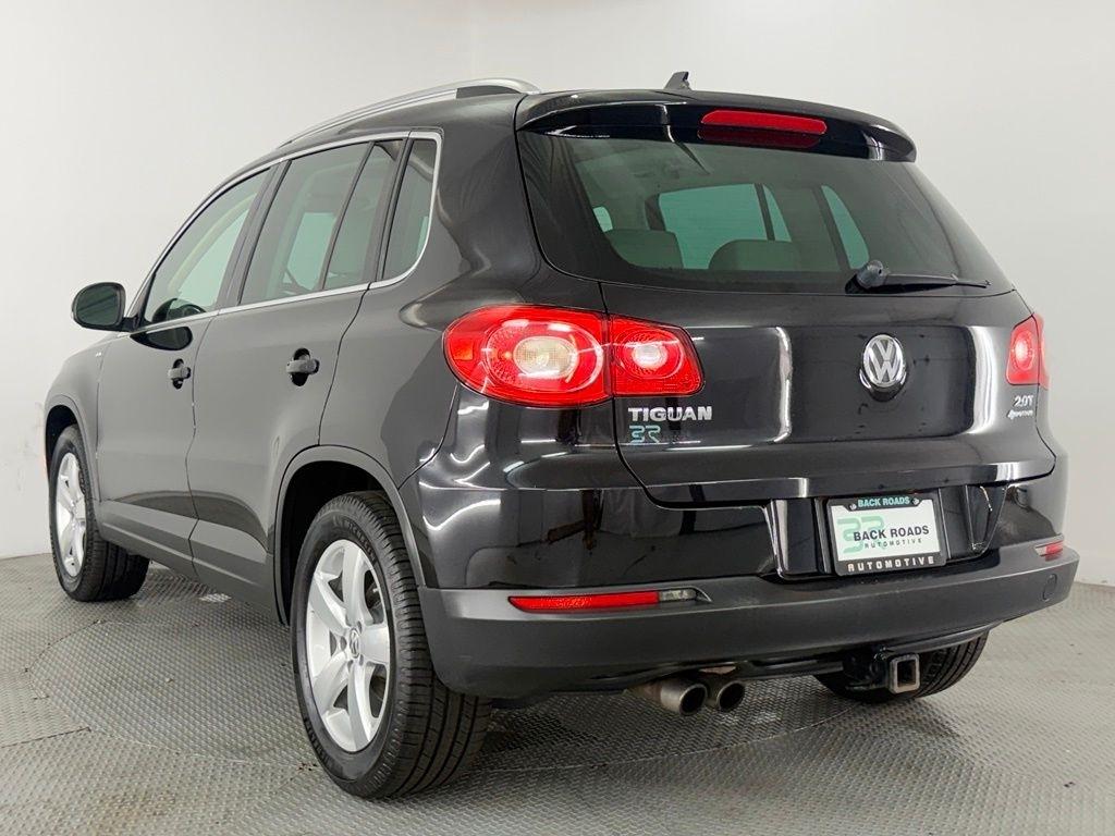 Volkswagen Tiguan AWD 4dr Wolfsburg 2010
