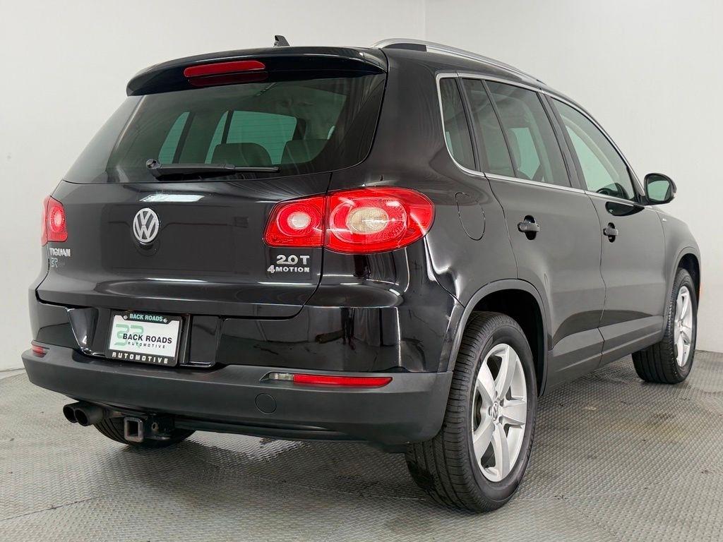 Volkswagen Tiguan AWD 4dr Wolfsburg 2010