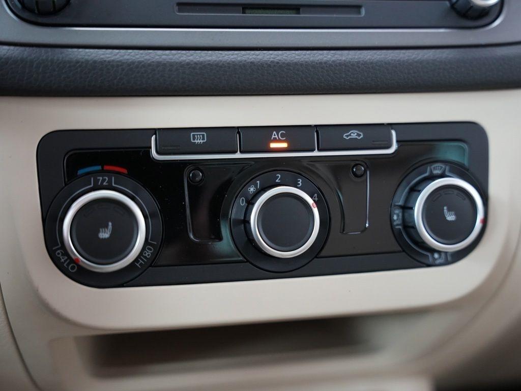 Volkswagen Tiguan AWD 4dr Wolfsburg 2010