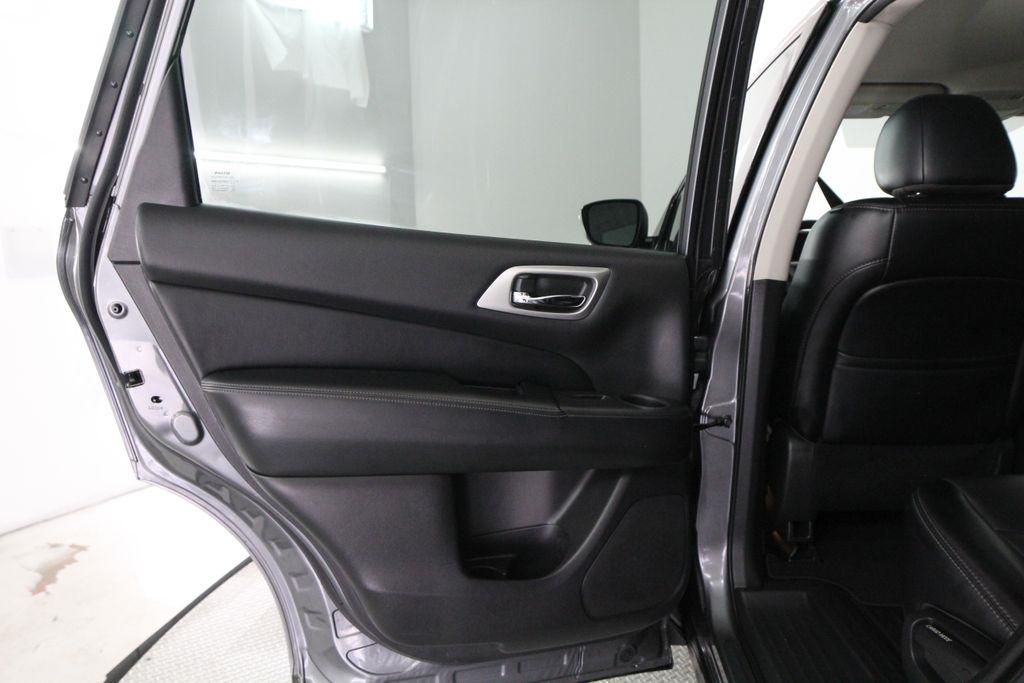 Nissan Pathfinder 4x4 SL 2020