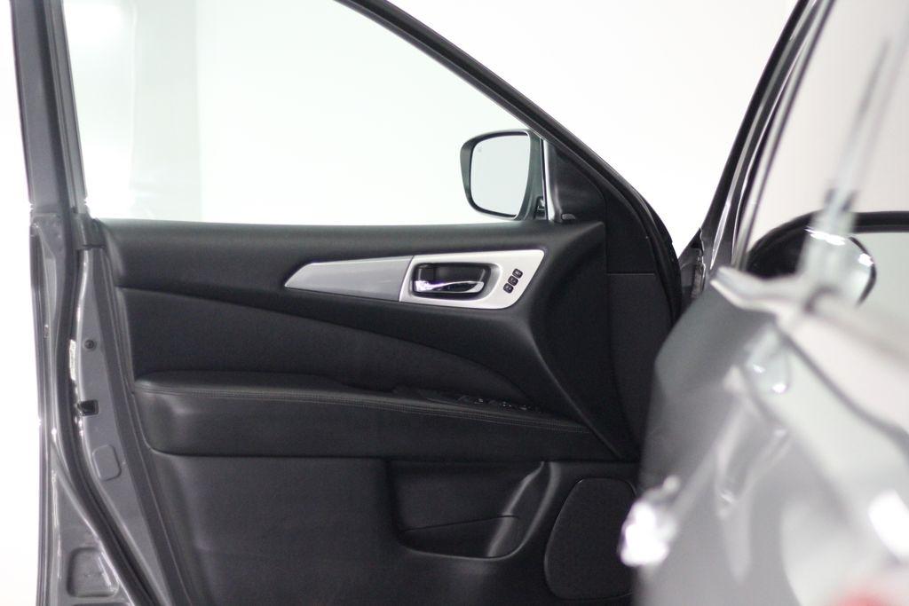 Nissan Pathfinder 4x4 SL 2020