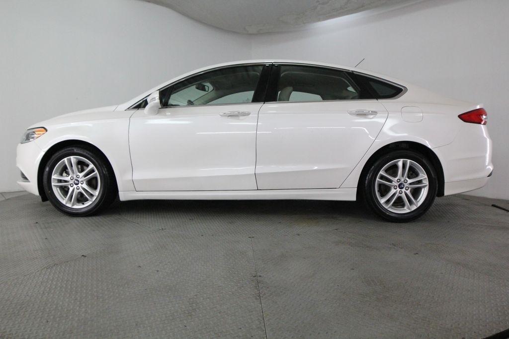 Ford Fusion Hybrid SE FWD 2018
