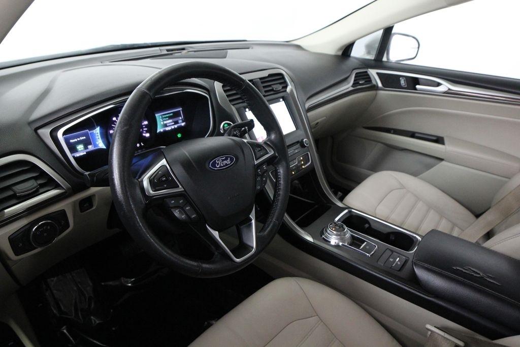 Ford Fusion Hybrid SE FWD 2018