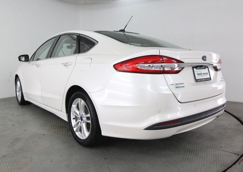 Ford Fusion Hybrid SE FWD 2018