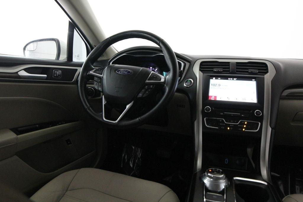 Ford Fusion Hybrid SE FWD 2018