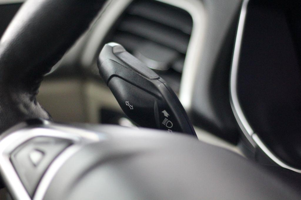Ford Fusion Hybrid SE FWD 2018