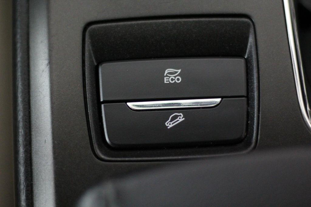Ford Fusion Hybrid SE FWD 2018