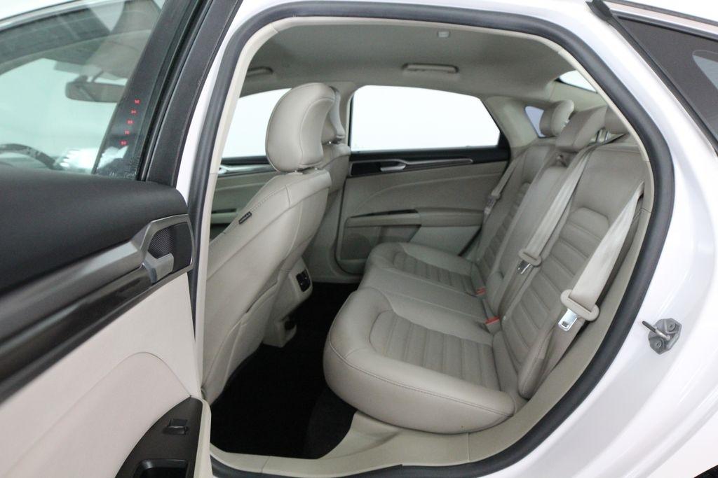 Ford Fusion Hybrid SE FWD 2018