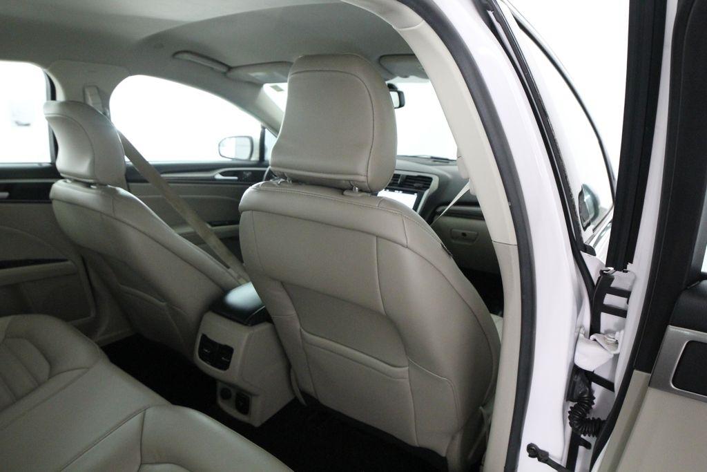 Ford Fusion Hybrid SE FWD 2018
