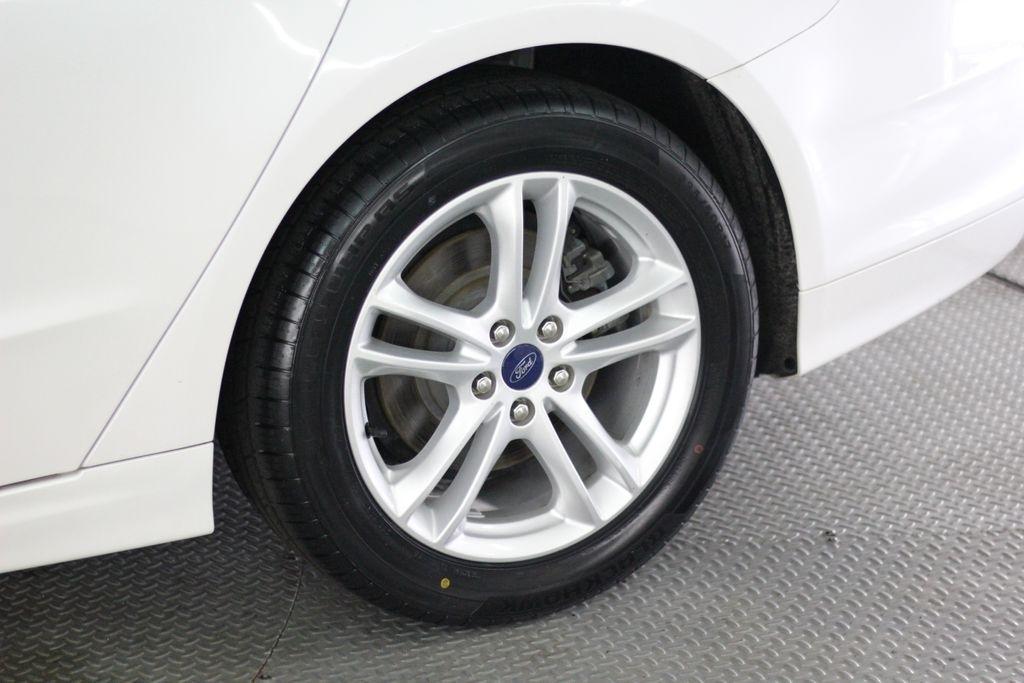 Ford Fusion Hybrid SE FWD 2018