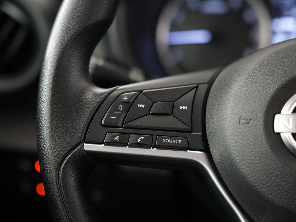Nissan Kicks S FWD 2022