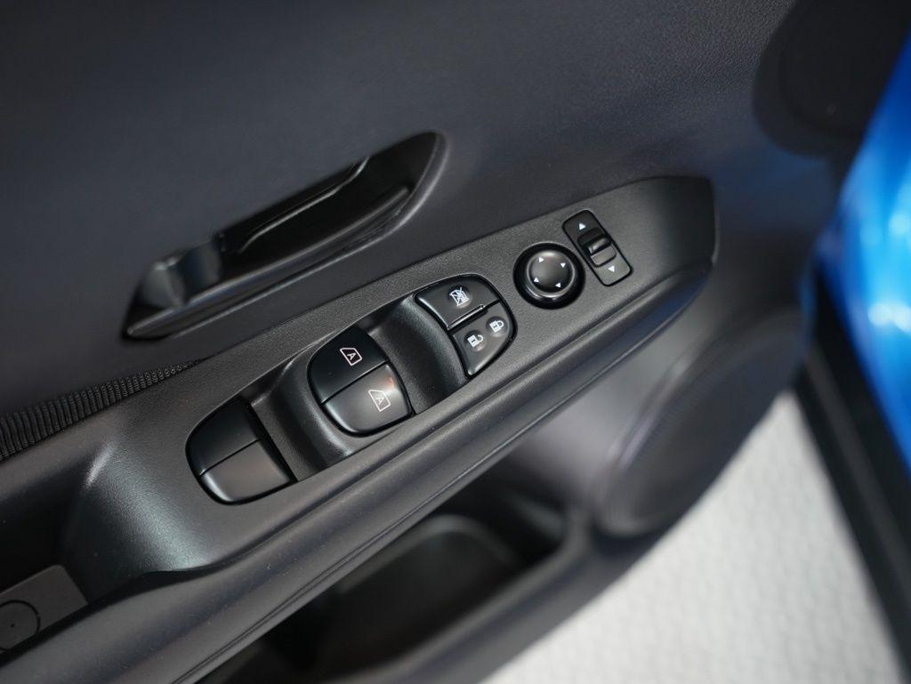 Nissan Kicks S FWD 2022