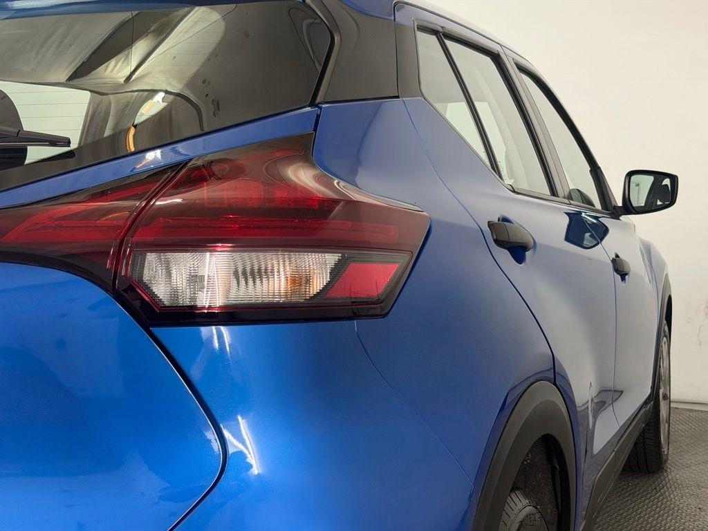 Nissan Kicks S FWD 2022