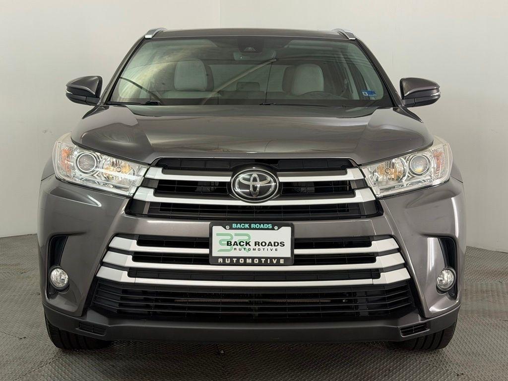 Toyota Highlander XLE V6 AWD (Natl) 2017