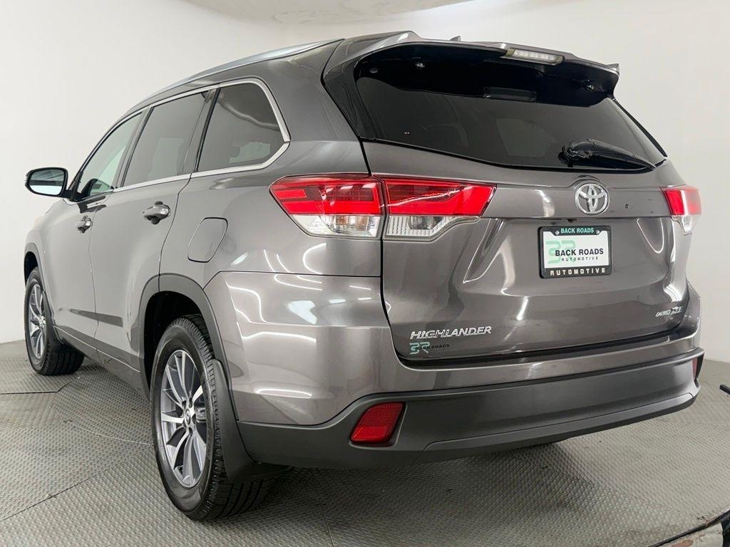 Toyota Highlander XLE V6 AWD (Natl) 2017