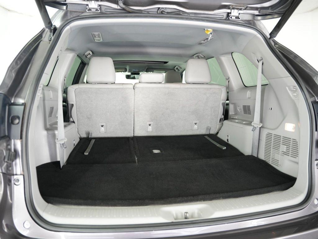 Toyota Highlander XLE V6 AWD (Natl) 2017
