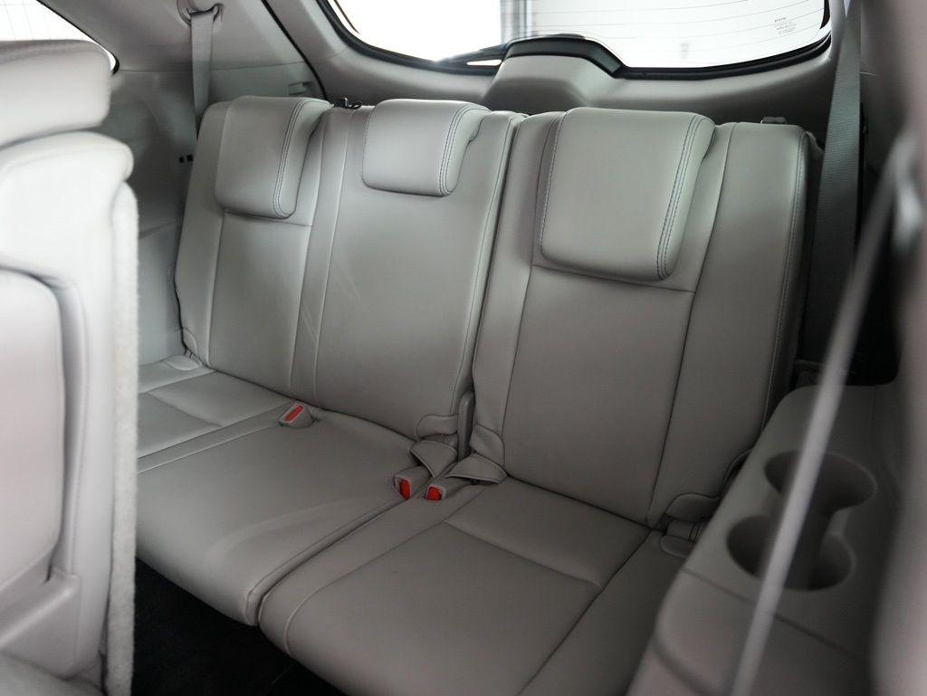 Toyota Highlander XLE V6 AWD (Natl) 2017