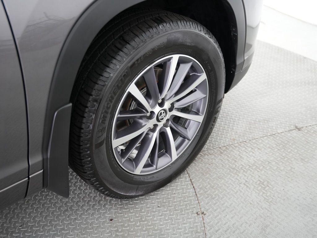 Toyota Highlander XLE V6 AWD (Natl) 2017