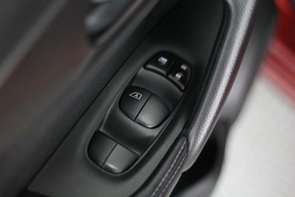 Nissan Rogue Sport FWD S 2020