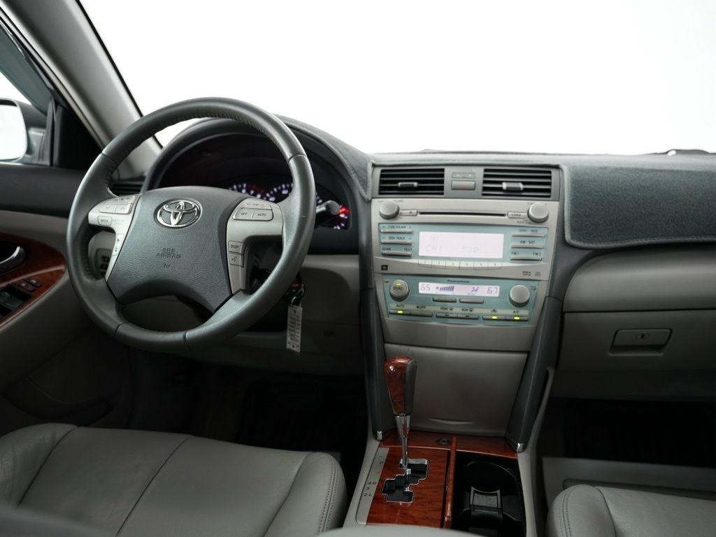 Toyota Camry 4dr Sdn I4 Man (Natl) 2009