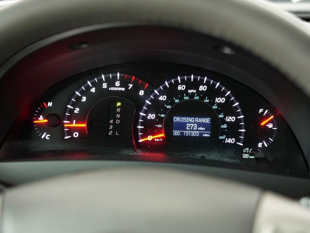 Toyota Camry 4dr Sdn I4 Man (Natl) 2009