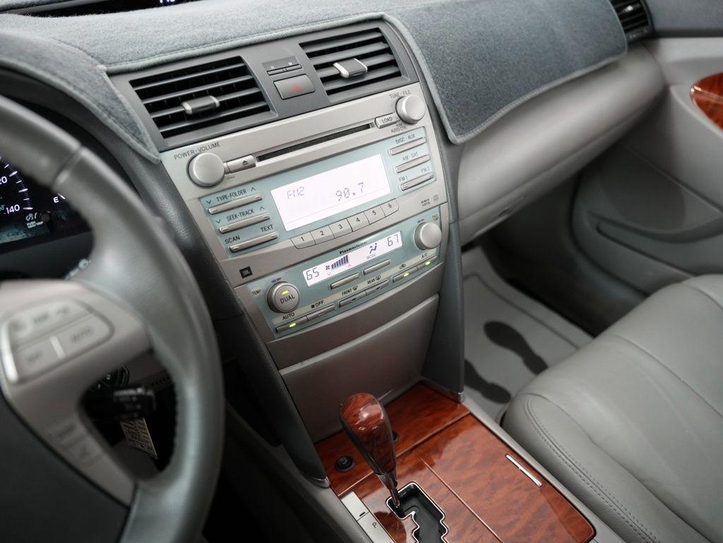 Toyota Camry 4dr Sdn I4 Man (Natl) 2009