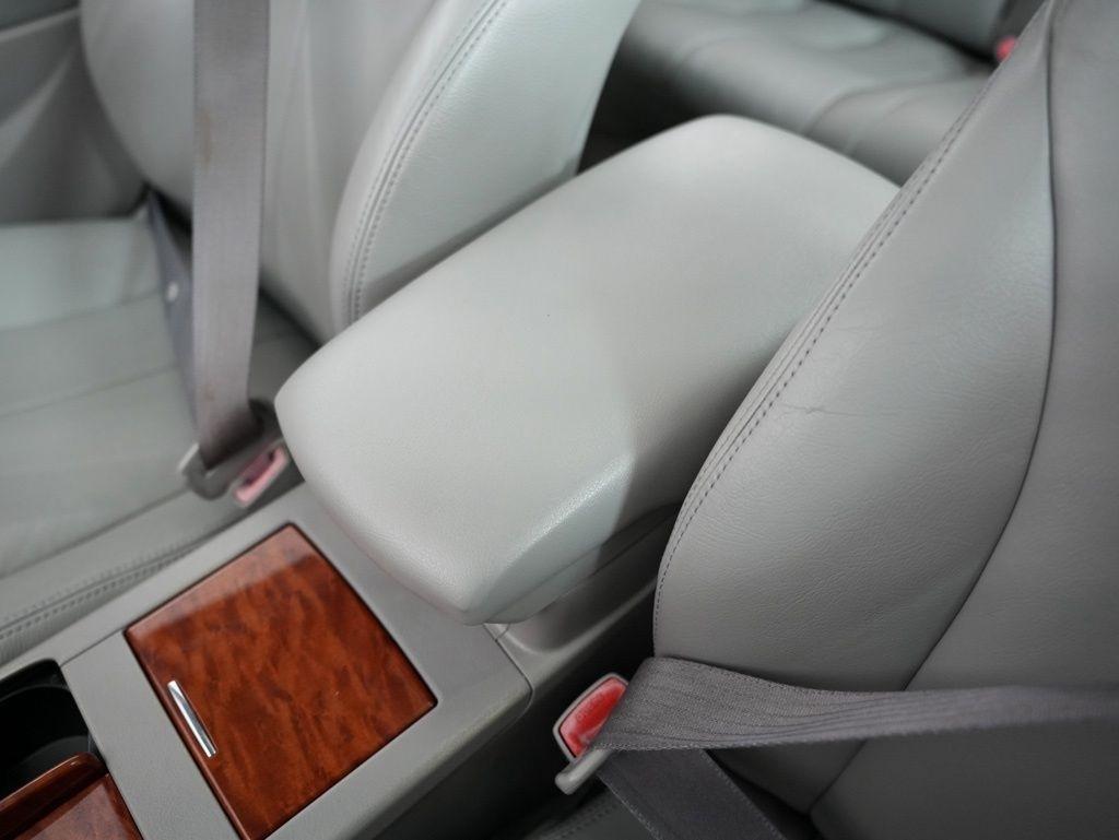 Toyota Camry 4dr Sdn I4 Man (Natl) 2009