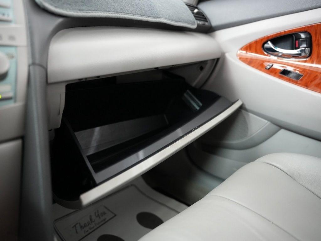 Toyota Camry 4dr Sdn I4 Man (Natl) 2009