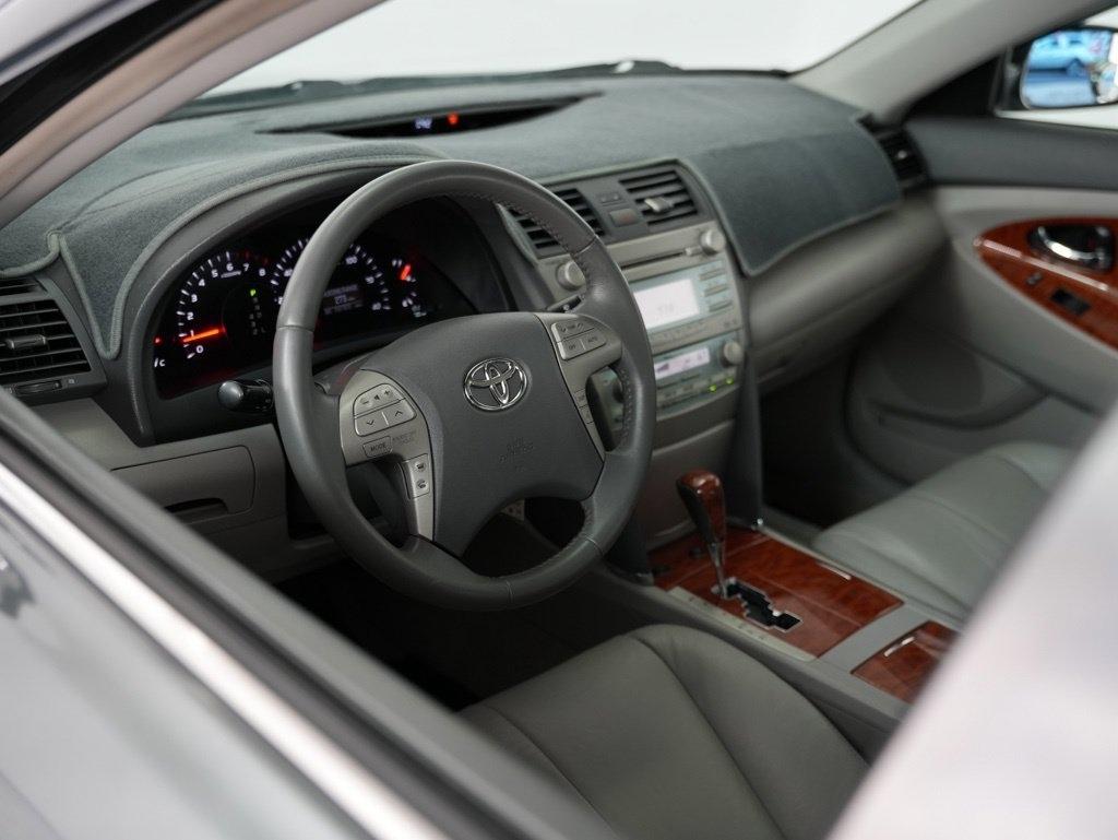 Toyota Camry 4dr Sdn I4 Man (Natl) 2009