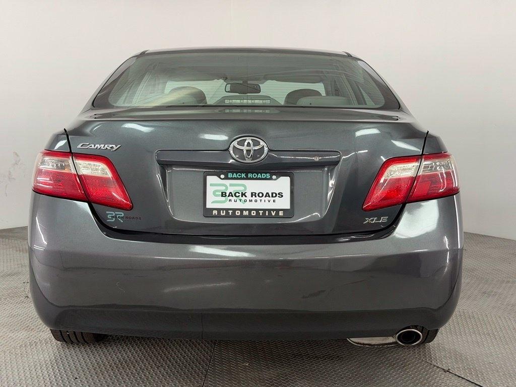Toyota Camry 4dr Sdn I4 Man (Natl) 2009