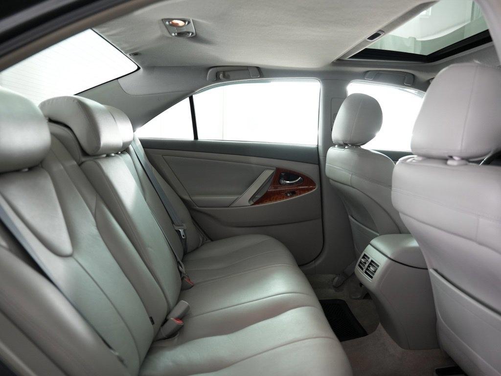 Toyota Camry 4dr Sdn I4 Man (Natl) 2009