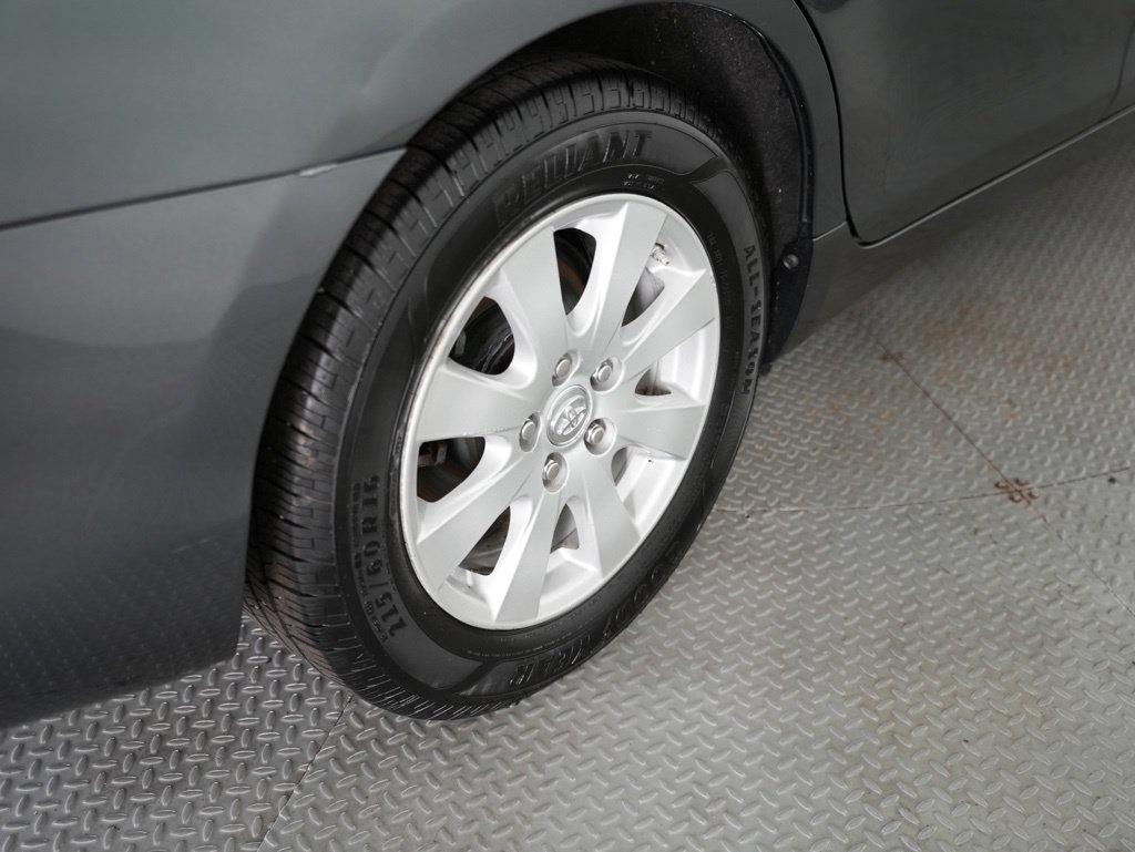 Toyota Camry 4dr Sdn I4 Man (Natl) 2009