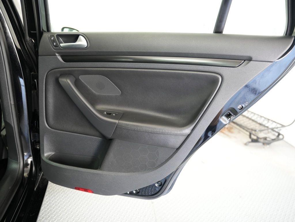 Volkswagen Jetta SportWagen 4dr DSG TDI 2013