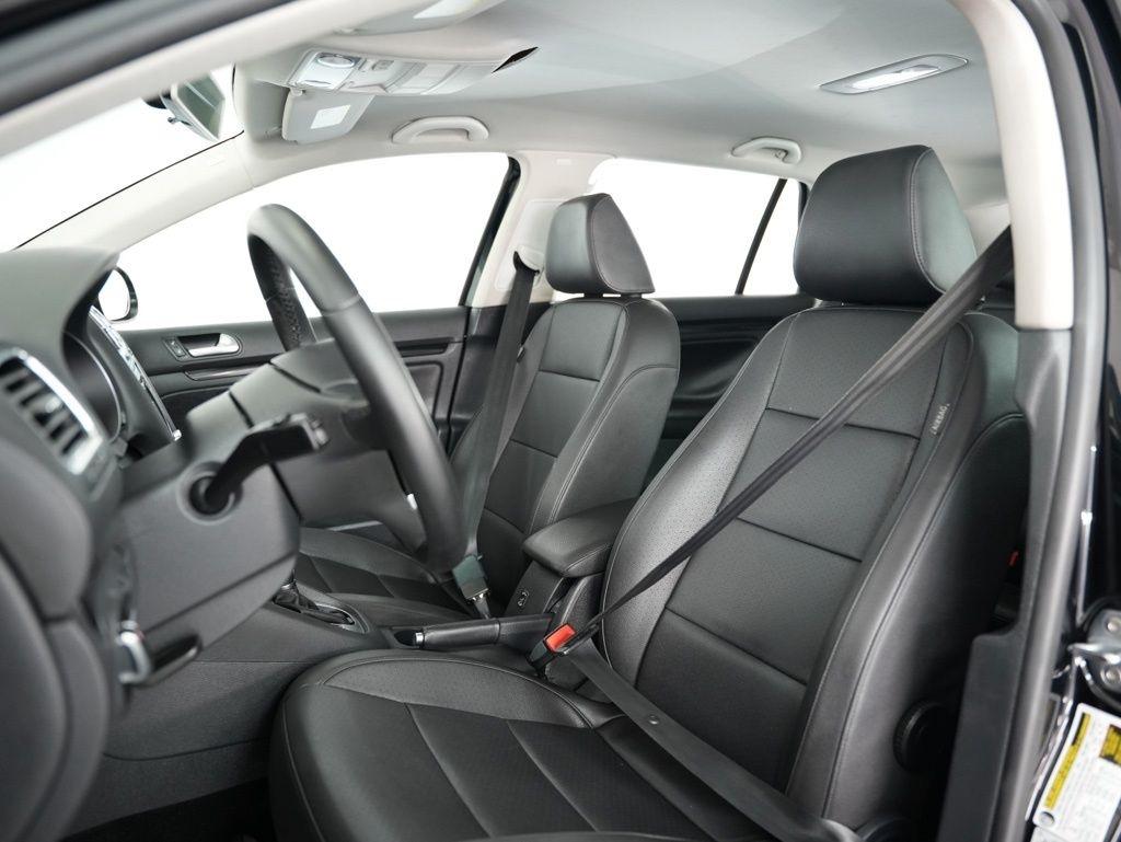 Volkswagen Jetta SportWagen 4dr DSG TDI 2013