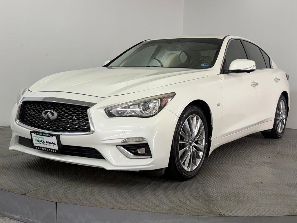 Infiniti Q50 3.0t LUXE AWD 2018