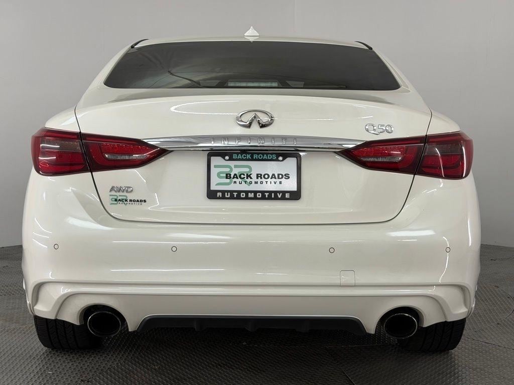 Infiniti Q50 3.0t LUXE AWD 2018
